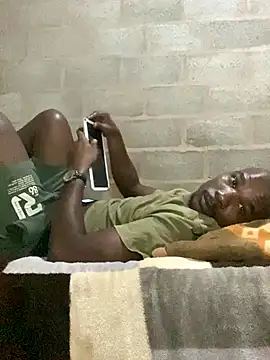 Snapshot of Ndodemnyama@xh chatting on November 9, 2025, 7:40 pm Ndodemnyamaxh online show from November 9, 2025, 7:40 pm