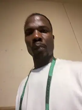 Snapshot of Ndodemnyama@xh chatting on November 3, 2025, 8:23 pm Ndodemnyamaxh online show from November 3, 2025, 8:23 pm