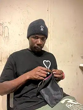 Snapshot of Ndodemnyama@xh chatting on November 4, 2025, 7:39 pm Ndodemnyamaxh online show from November 4, 2025, 7:39 pm