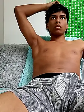 Snapshot of BM_solmiko chatting on November 5, 2025, 4:21 pm BM solmiko online show from November 5, 2025, 4:21 pm