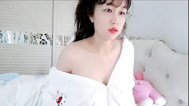 lookbyby online show from January 16, 2026, 3:43 am