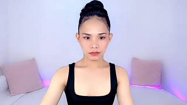 ursexydelancy  online show from December 3, 2025, 5:45 pm