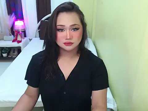 XxgiganticoliviacummerxX online show from December 17, 2025, 2:49 am