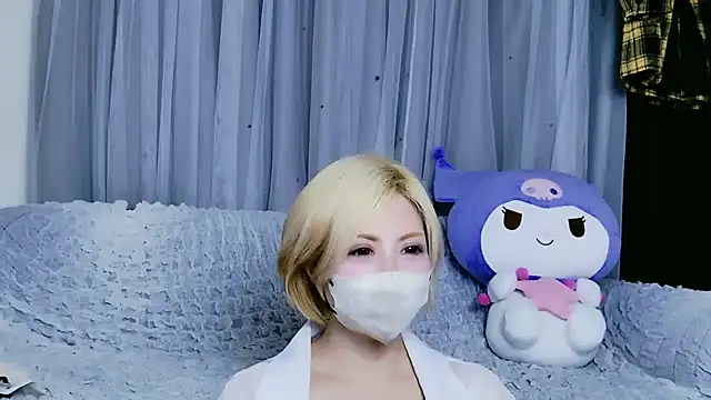 yuria 75075000 online show from November 19, 2025, 2:39 pm