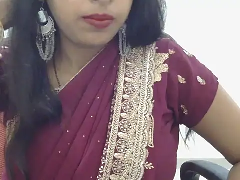 Snapshot of roja-1 chatting on December 1, 2025, 7:15 pm roja-1 online show from December 1, 2025, 7:15 pm