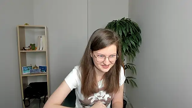 TulaLatigo online show from November 3, 2025, 6:07 am