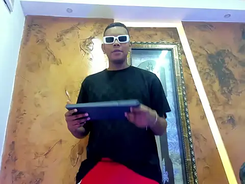 the hot boy0 online show from November 12, 2025, 12:20 pm