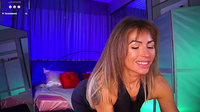 Nikki  Amour online show from February 8, 2026, 1:31 pm