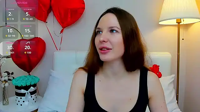 MonaRicci online show from February 15, 2026, 6:25 am