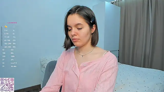 Snapshot of Xo_Laura chatting on February 9, 2026, 6:50 pm Xo Laura online show from February 9, 2026, 6:50 pm