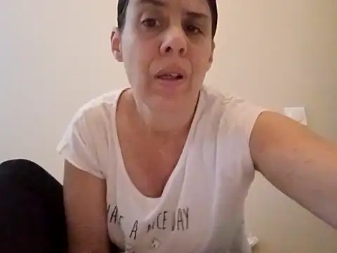 hotnathy69 online show from December 1, 2025, 8:04 am