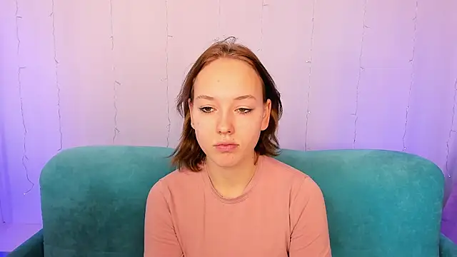 Snapshot of RikkiChoco chatting on November 3, 2025, 8:29 am RikkiChoco online show from November 3, 2025, 8:29 am