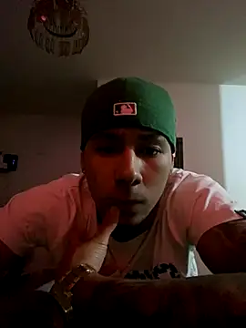 Snapshot of aron_sack chatting on November 1, 2025, 11:42 pm aron sack online show from November 1, 2025, 11:42 pm