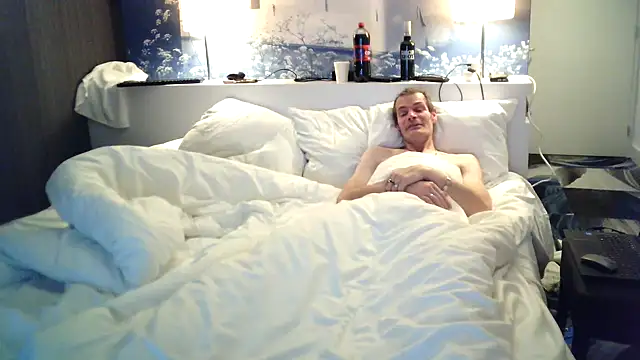 paulus52 online show from November 12, 2025, 4:33 pm