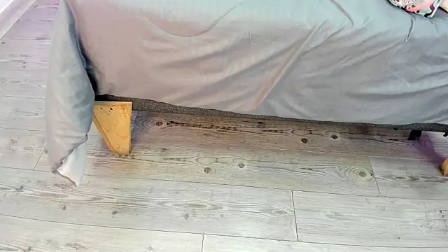 kendra london online show from January 15, 2026, 11:24 am