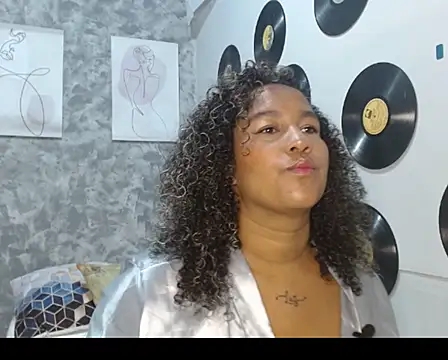 Snapshot of Ambar_foxy chatting on November 14, 2025, 7:50 pm Ambar foxy online show from November 14, 2025, 7:50 pm