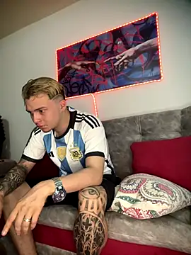 Snapshot of Nick_orion chatting on November 4, 2025, 1:15 pm Nick orion online show from November 4, 2025, 1:15 pm