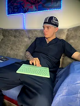 Snapshot of Nick_orion chatting on November 30, 2025, 6:30 pm Nick orion online show from November 30, 2025, 6:30 pm