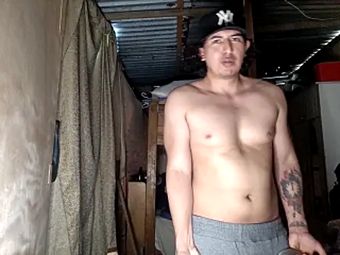 Snapshot of sexboyfit chatting on November 7, 2025, 10:35 pm sexboyfit online show from November 7, 2025, 10:35 pm