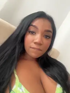 lizlive0 online show from November 5, 2025, 2:20 pm