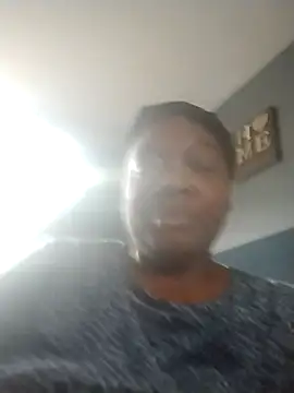 BiancaClarkson online show from November 18, 2025, 3:48 pm