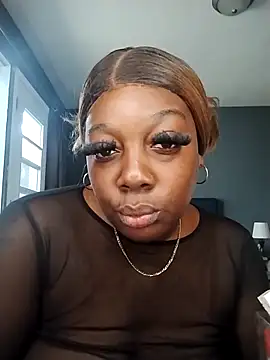 Snapshot of BiancaClarkson chatting on November 4, 2025, 5:06 pm BiancaClarkson online show from November 4, 2025, 5:06 pm