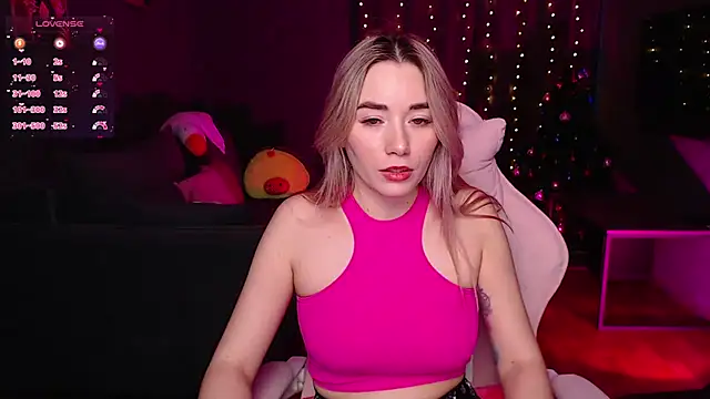 Snapshot of Rosie_Mac chatting on January 14, 2026, 3:21 am Rosie Mac online show from January 14, 2026, 3:21 am