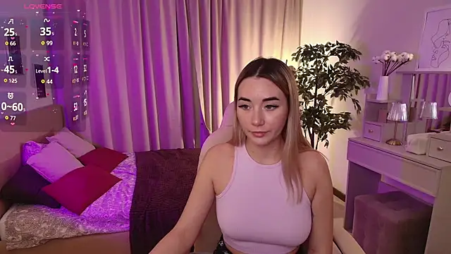 Snapshot of Rosie_Mac chatting on December 1, 2025, 7:42 am Rosie Mac online show from December 1, 2025, 7:42 am