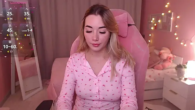 Snapshot of Rosie_Mac chatting on December 2, 2025, 1:06 am Rosie Mac online show from December 2, 2025, 1:06 am