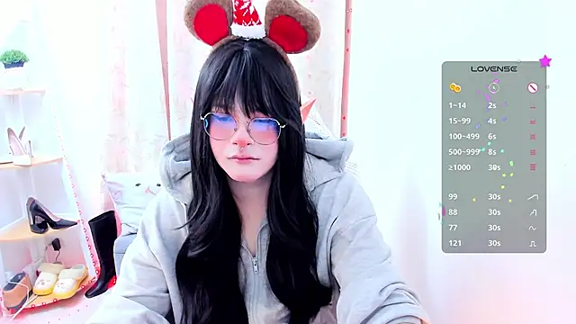 Snapshot of Omorimori chatting on November 25, 2025, 8:31 pm Omorimori online show from November 25, 2025, 8:31 pm