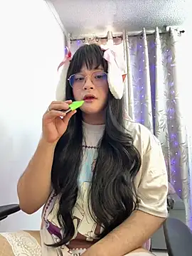 Snapshot of Omorimori chatting on November 6, 2025, 5:39 pm Omorimori online show from November 6, 2025, 5:39 pm