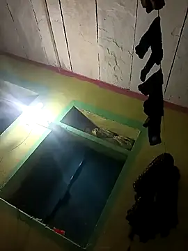 Snapshot of Simmy_hot chatting on November 6, 2025, 4:44 pm Simmy hot online show from November 6, 2025, 4:44 pm