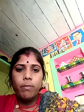 Snapshot of Simmy_hot chatting on November 4, 2025, 3:10 am Simmy hot online show from November 4, 2025, 3:10 am