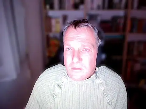 ChocolatMilka44 online show from November 4, 2025, 9:40 pm