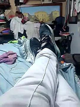 Snapshot of KARNEs24666 chatting on November 18, 2025, 8:45 pm KARNEs24666 online show from November 18, 2025, 8:45 pm