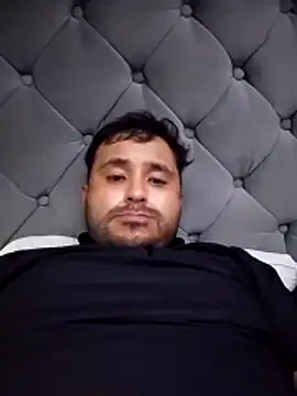 Snapshot of KARNEs24666 chatting on April 3, 2026, 11:27 am KARNEs24666 online show from April 3, 2026, 11:27 am