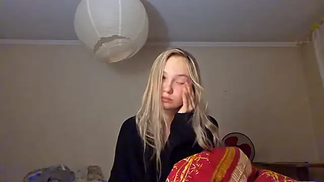 KarinRobertson online show from January 6, 2026, 5:06 pm