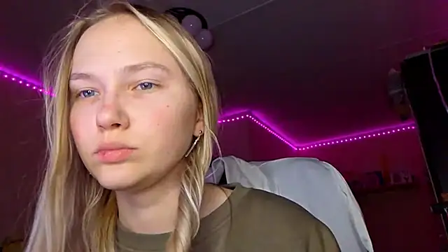 KarinRobertson online show from February 5, 2026, 5:09 pm