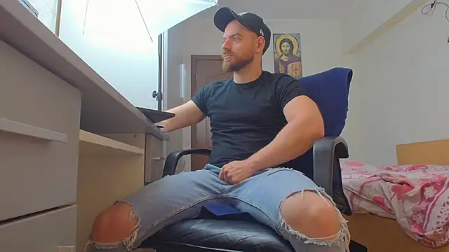 Ryanstone  online show from May 11, 2026, 3:19 am