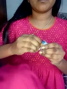 Snapshot of Neha533 chatting on November 27, 2025, 5:46 pm Neha533 online show from November 27, 2025, 5:46 pm