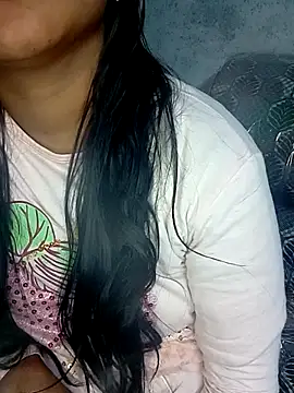 Snapshot of Neha533 chatting on November 16, 2025, 6:34 pm Neha533 online show from November 16, 2025, 6:34 pm