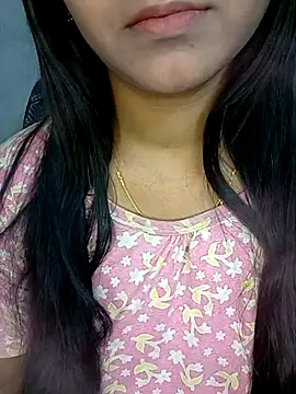 Snapshot of Neha533 chatting on November 22, 2025, 8:40 pm Neha533 online show from November 22, 2025, 8:40 pm