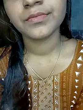 Snapshot of Neha533 chatting on November 7, 2025, 6:23 pm Neha533 online show from November 7, 2025, 6:23 pm