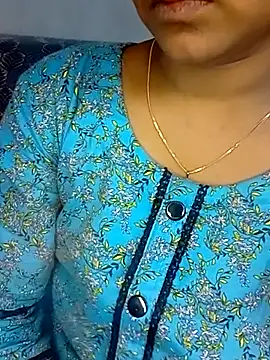 Snapshot of Neha533 chatting on December 1, 2025, 8:42 pm Neha533 online show from December 1, 2025, 8:42 pm