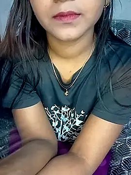 Snapshot of Neha533 chatting on November 19, 2025, 4:40 pm Neha533 online show from November 19, 2025, 4:40 pm