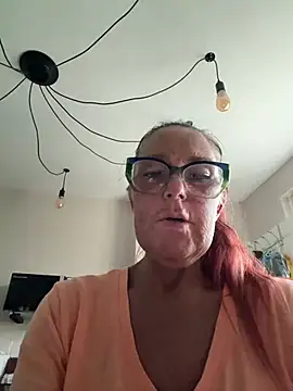 Angel-LinaX online show from June 26, 2026, 7:42 pm
