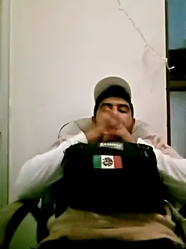 Snapshot of Yerackhip chatting on December 1, 2025, 7:09 am Yerackhip online show from December 1, 2025, 7:09 am