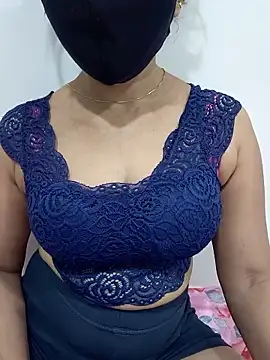 Aarti909090 online show from March 23, 2026, 2:06 pm