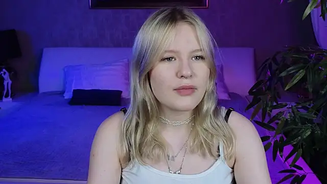 Snapshot of Mila_wxw chatting on November 23, 2025, 9:30 am Mila wxw online show from November 23, 2025, 9:30 am