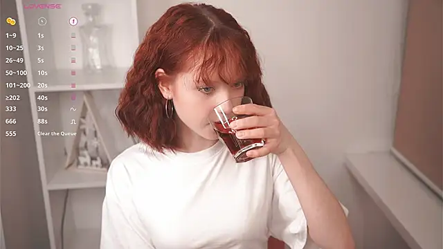 Snapshot of MaisieStarlight chatting on February 2, 2026, 5:23 pm MaisieStarlight online show from February 2, 2026, 5:23 pm